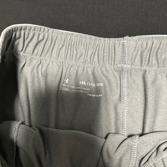 Under Armour Women's Shorts - Picture 5 of 6